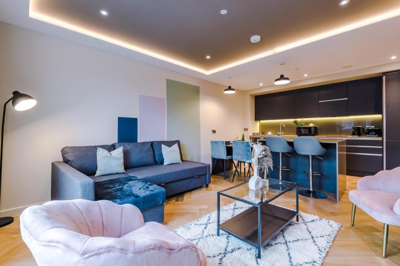 Stunning Central Abode Apartment